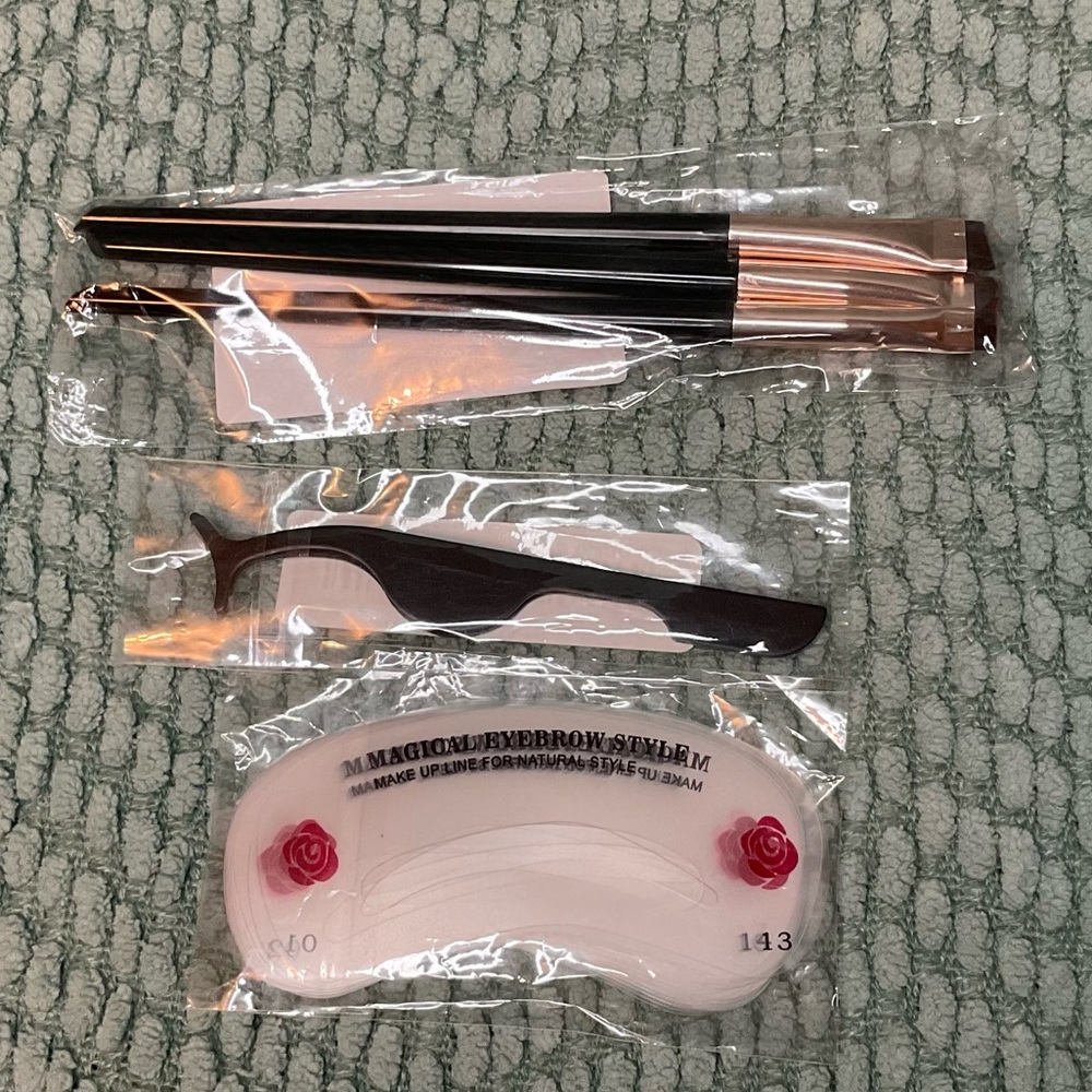 NWT 28 pc EYE TOOL KIT BUNDLE